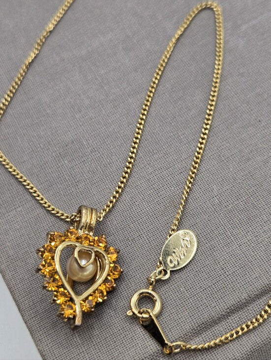 Vintage Jewelry - Y2k Yellow CZ Heart Caged Pearl Necklace Dainty Gold Chain 18" Whimsical